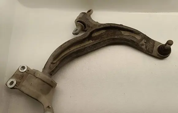 Chrysler Pacifica Front lower control arm/wishbone 68229020AC