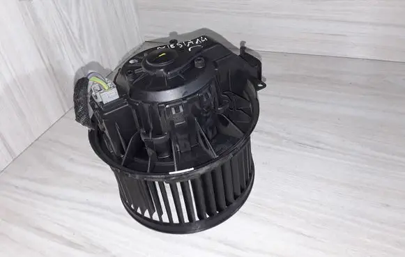 Ford Fiesta Heater fan/blower 0130115551 VP8E2H18456AB