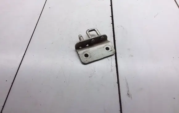 Loading door lock