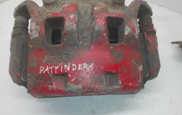 Nissan Pathfinder R51 Front brake caliper Z33T2
