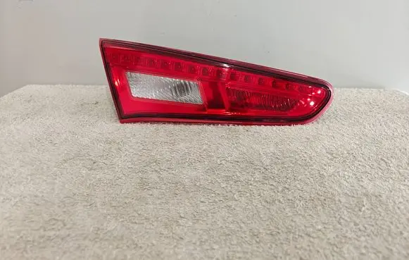 Alfa Romeo Giulietta Tailgate rear/tail lights 50531133 02042799900010