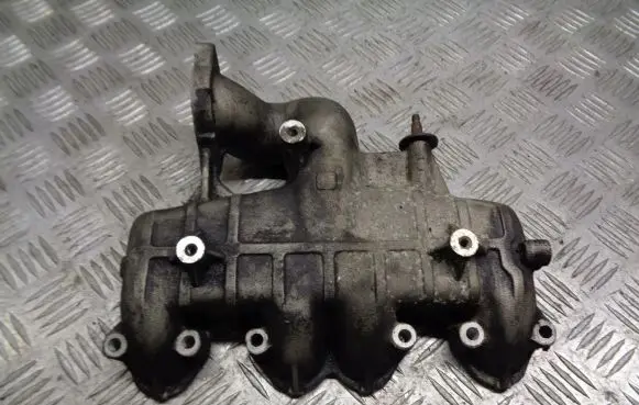 Volkswagen PASSAT B5.5 Intake manifold 038129713AP