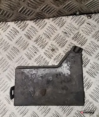 Nissan Qashqai Fuse box cover 319136438