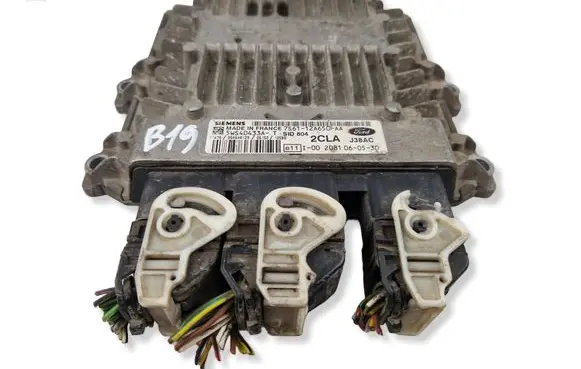 Ford Fiesta Engine control unit/module 7S6112A650AA 5WS40433AT