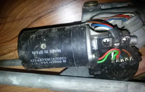 Renault Scenic I Wiper motor 0390241353