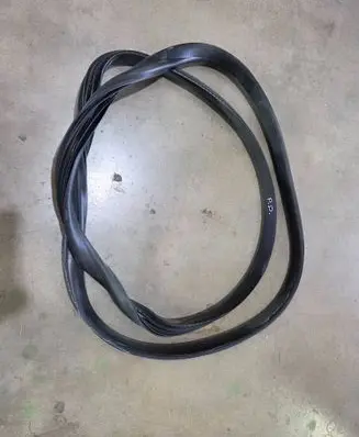 Volvo XC60 Front door rubber seal 