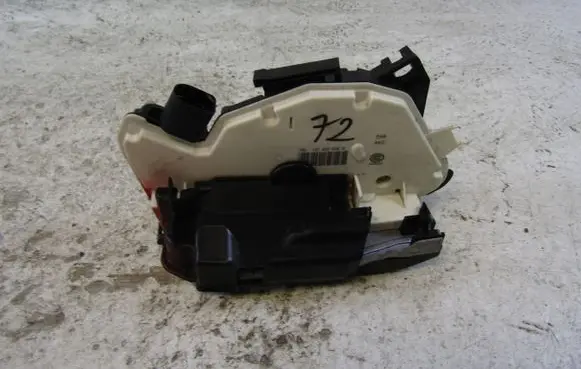 Volkswagen Up Front door lock 1S1837016H