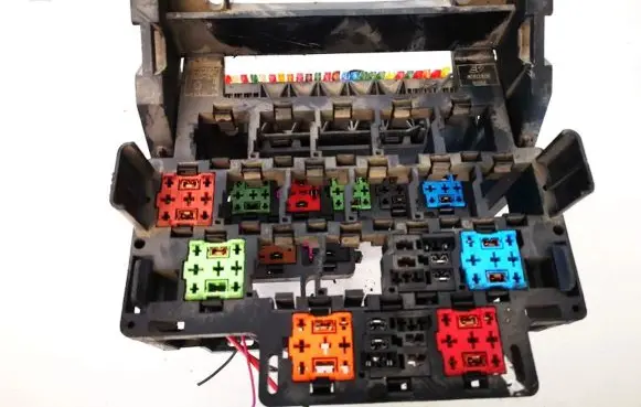 Volkswagen Sharan Fuse box set 7m0937499a 97vw14a301ab