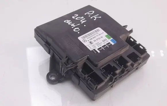 Mercedes-Benz B W245 Door control unit/module A1698207326 05072342