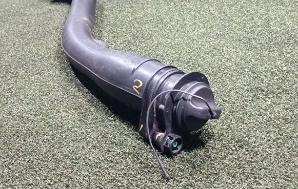 Fuel tank filler neck pipe