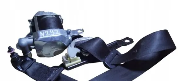 Hyundai i40 Front seatbelt 888103Z000RY
