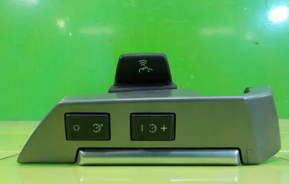 Land Rover Range Rover Sport L320 Other switches/knobs/shifts 8H2213D767GA TP135