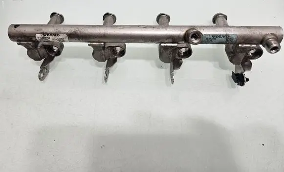 Volvo S80 Fuel main line pipe P31303876