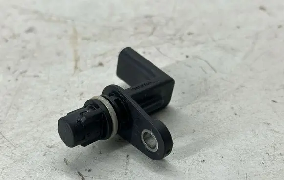 Ford Escape IV Camshaft position sensor P2GA12K073BA