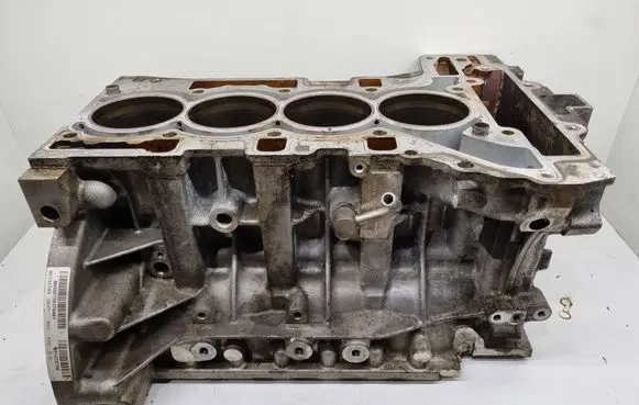 BMW 5 F10 F11 Engine block 7587604 B0330799170461 B0330799