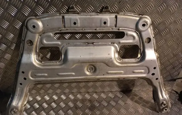 Maserati Levante Engine mounting bracket