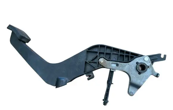 Opel Astra K Clutch pedal D2XXLHD508