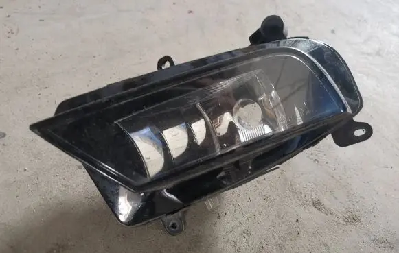 Audi A4 S4 B8 8K Front fog light 8K0941699B 1NE01083205 17976001