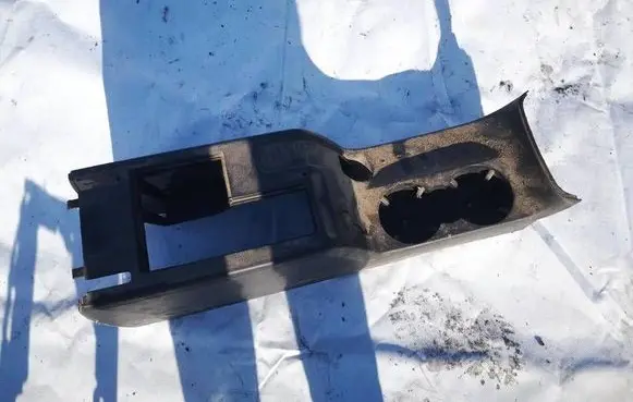 Volkswagen PASSAT B5.5 Cup holder 3B0862531