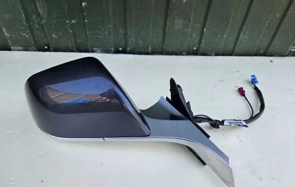 Tesla Model S Front door electric wing mirror 1521929