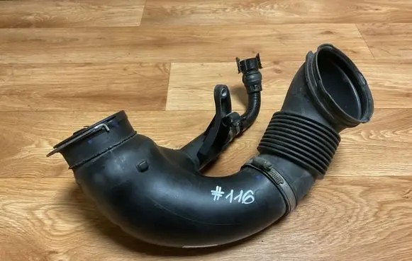 BMW 5 E60 E61 Air intake duct part 7803843 58300015 446322603