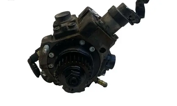 Nissan X-Trail T32 Fuel injection high pressure pump 0445010404 167008960R
