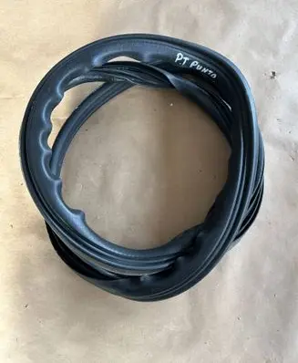 Fiat Punto (188) Rubber seal rear door 