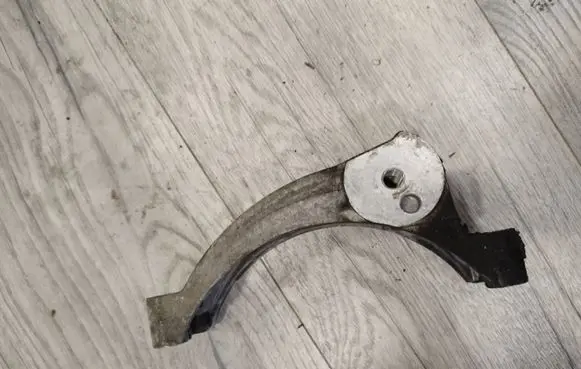 Porsche Cayenne (92A) Generator/alternator bracket 06E903143