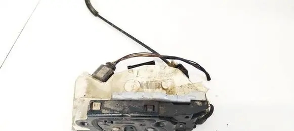 Skoda Fabia Mk2 (5J) Front door lock 5N0839016D