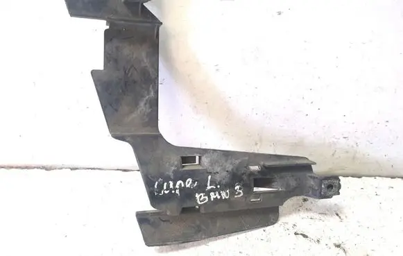 BMW 3 E46 Headlight/headlamp mounting bracket 1301073017