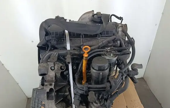 Volkswagen PASSAT B5.5 Engine AWX