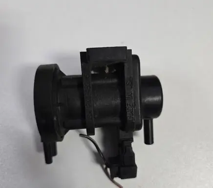Mercedes-Benz E W210 Turbo solenoid valve A0005450327