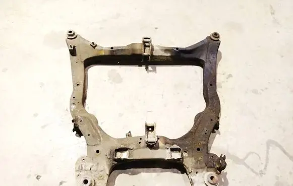Nissan Quest Front subframe