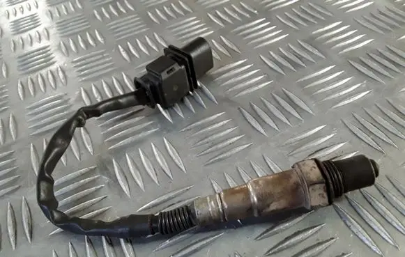 Audi A4 S4 B8 8K Lambda probe sensor 07L906262 0258007330