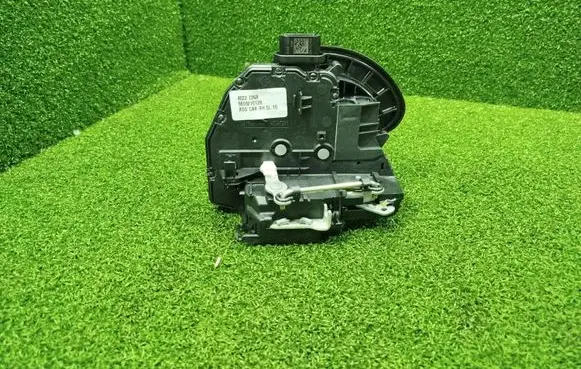 Renault Master IV Rear door lock 905927012R 40227268 45047266
