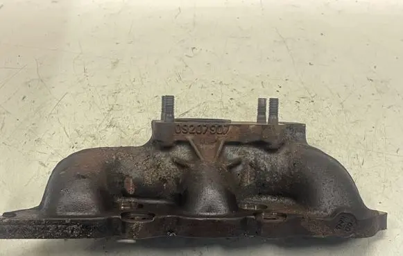 Volvo S80 Exhaust manifold 09207907