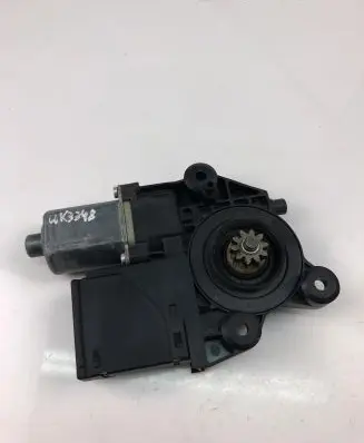 Renault Laguna III Front door window regulator motor 807301396R