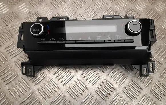 Toyota Yaris Cross Climate control unit 559000DC91