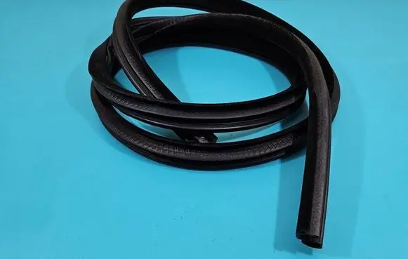 Front door rubber seal