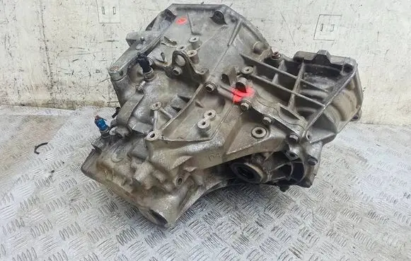 Nissan X-Trail T31 Manual 6 speed gearbox 