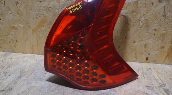 Peugeot 3008 I Rear/tail lights 9683460780