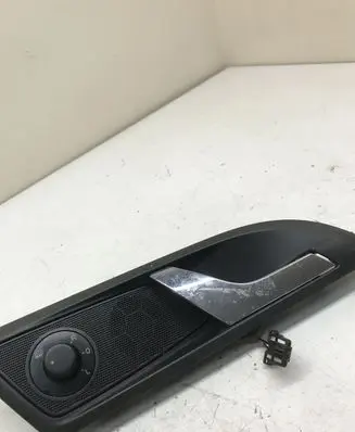 Skoda Octavia Mk2 (1Z) Front door interior handle 1Z0837248
