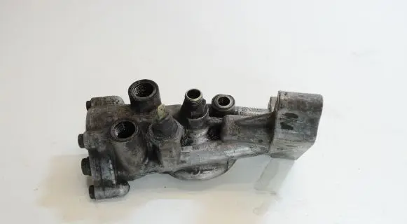 Audi A6 S6 C4 4A Oil filter mounting bracket 028155417B
