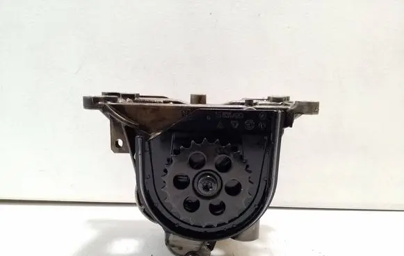 BMW X6 F16 Oil pump 7823009 62440410 1604402