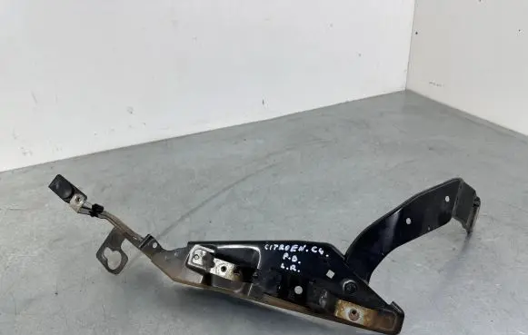Citroen C4 SpaceTourer Fender mounting bracket 9801669280 017242002 016690F05