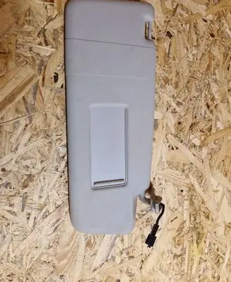 Sun visor