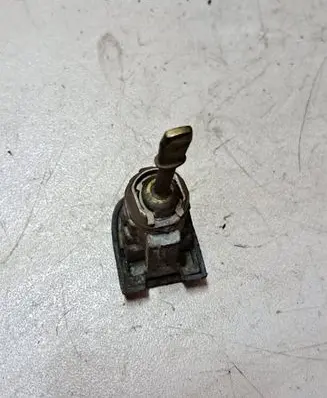 Volkswagen PASSAT B5.5 Front door lock (next to the handle) 3B0837167