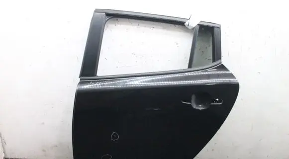 Nissan Leaf I (ZE0) Rear door