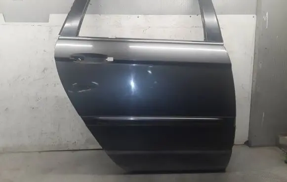 Chrysler Pacifica Rear door 