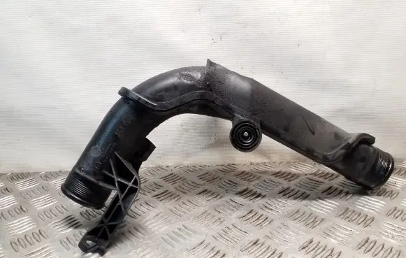 Skoda Octavia Mk2 (1Z) Intercooler pipe mounting bracket 1K0145770AE